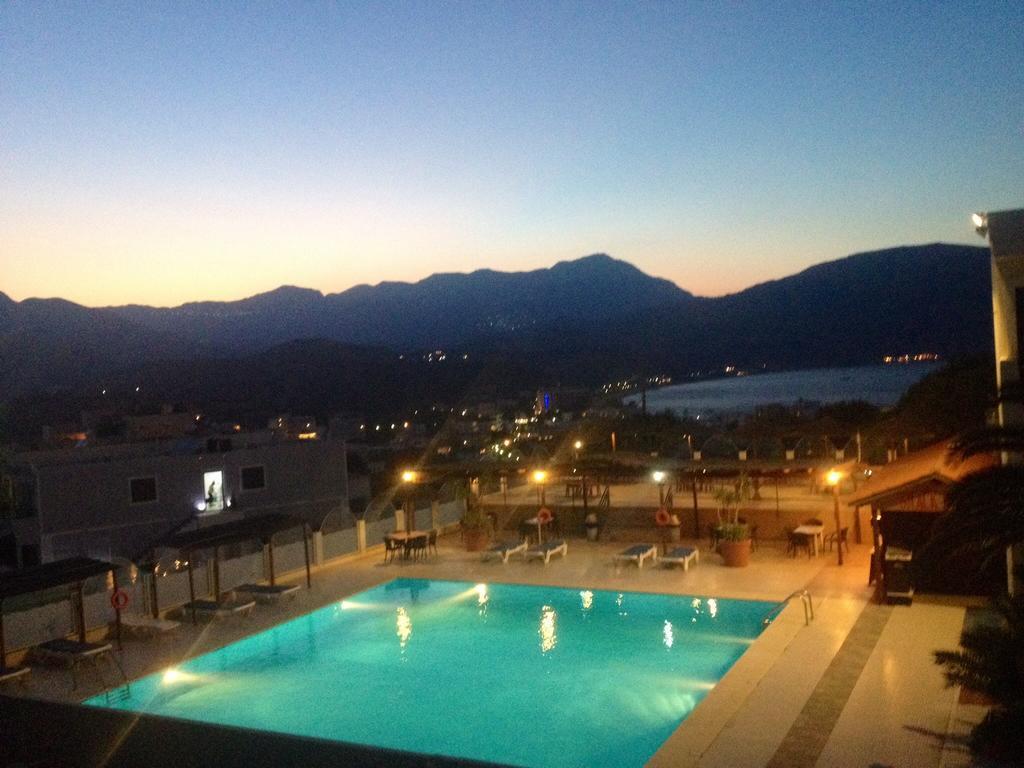 Hotel Seven Stars à Karpathos Extérieur photo